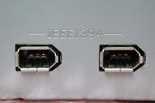 FireWire 400-poorten